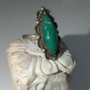 Vintage Mexico Sterling Carved Green Onyx Ring Size 7 (2)